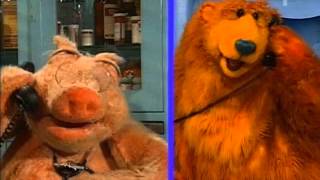 Nalle Har Ett Stort Blått Hus